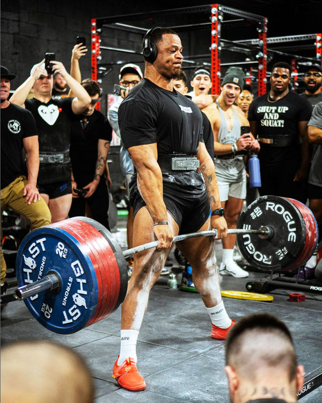 Jamal Browner pulling some ridculous weight!